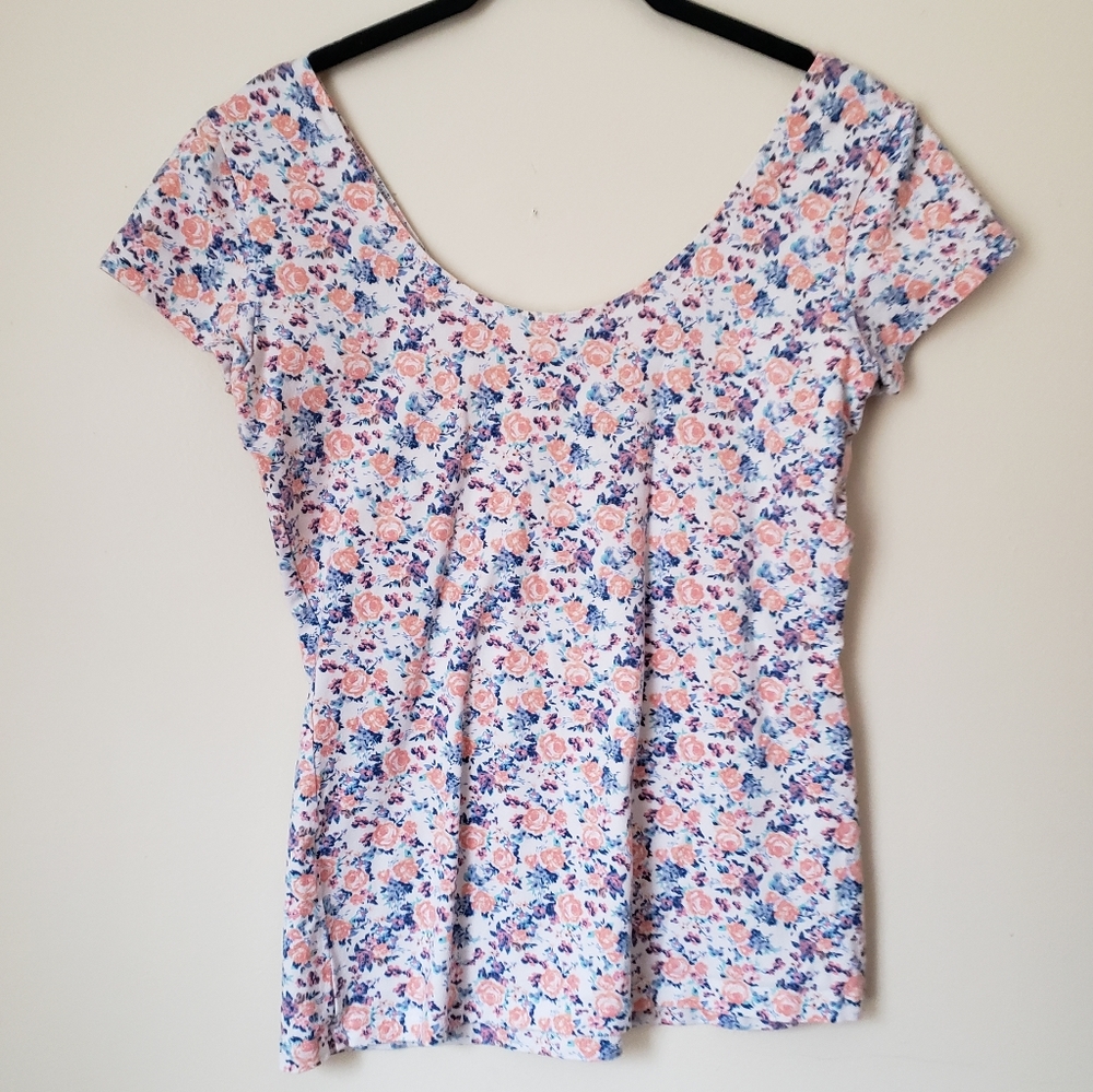Garage Size Large Scoop Neck White Floral Top